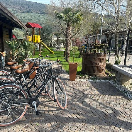 Residence La Colombera Riva del Garda Eksteriør bilde