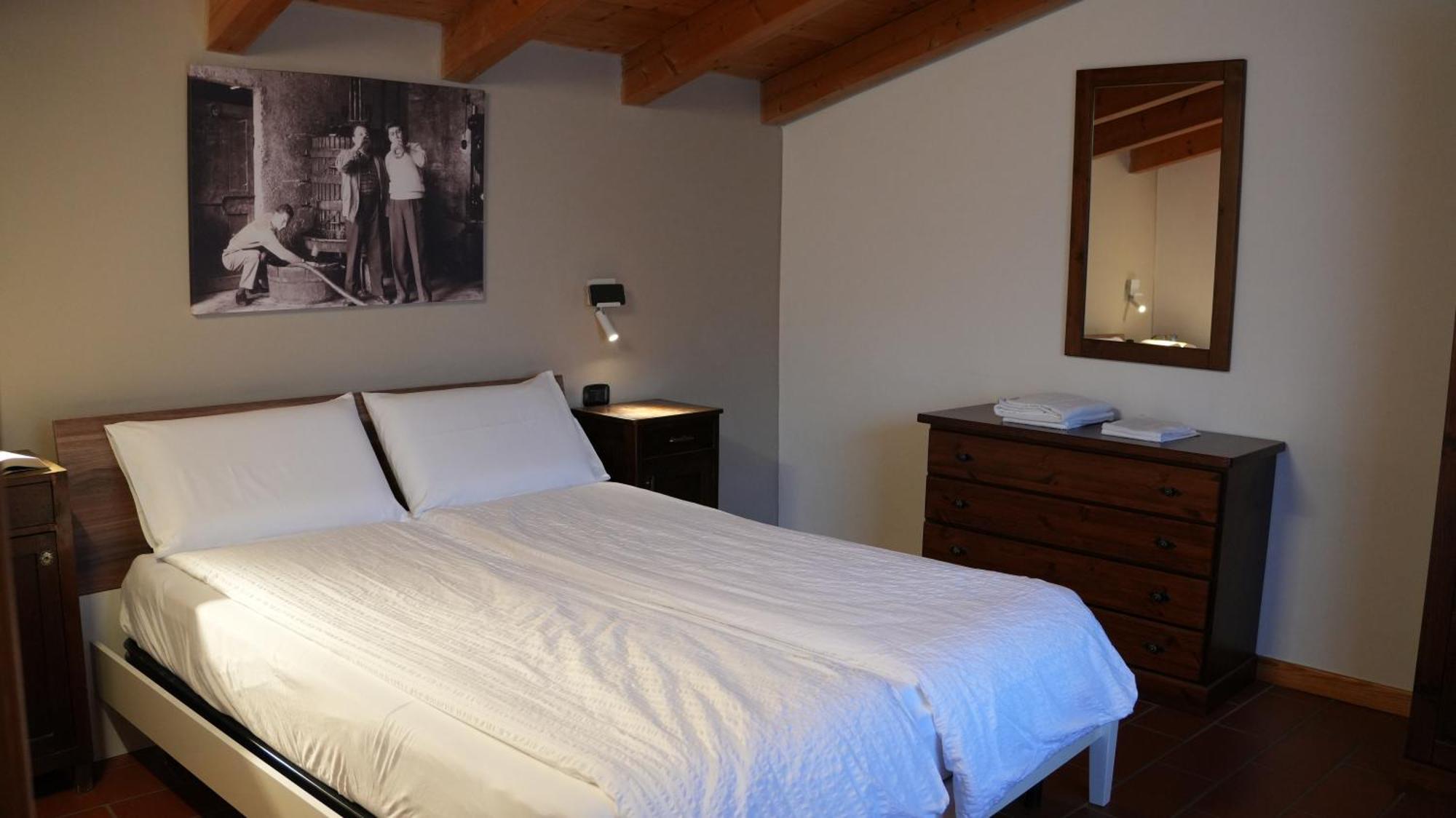 Residence La Colombera Riva del Garda Rom bilde