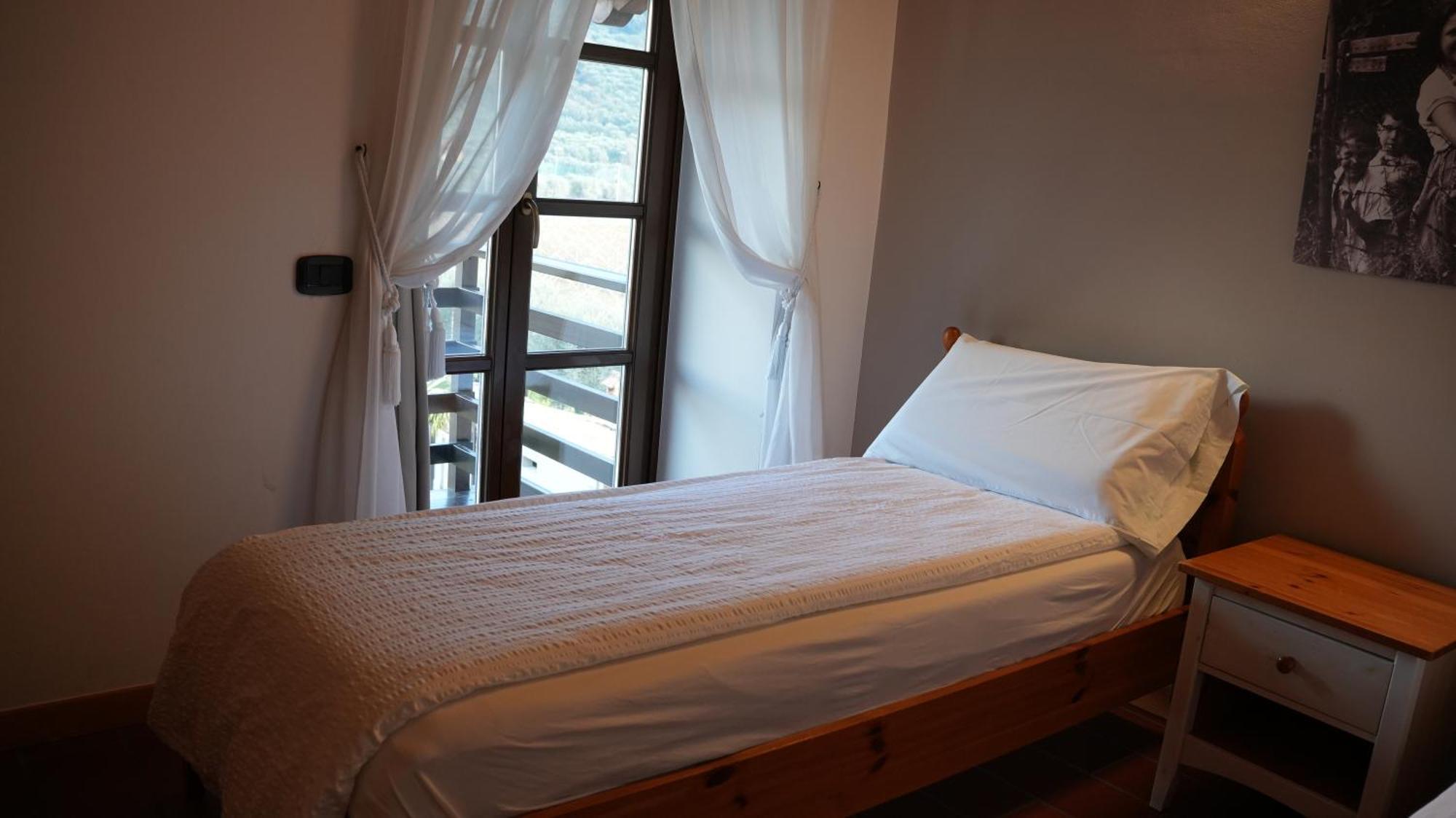 Residence La Colombera Riva del Garda Rom bilde