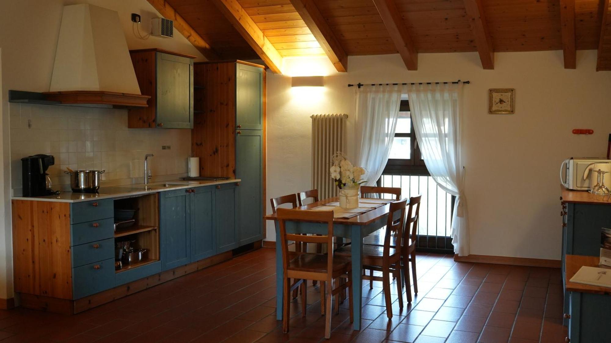 Residence La Colombera Riva del Garda Rom bilde