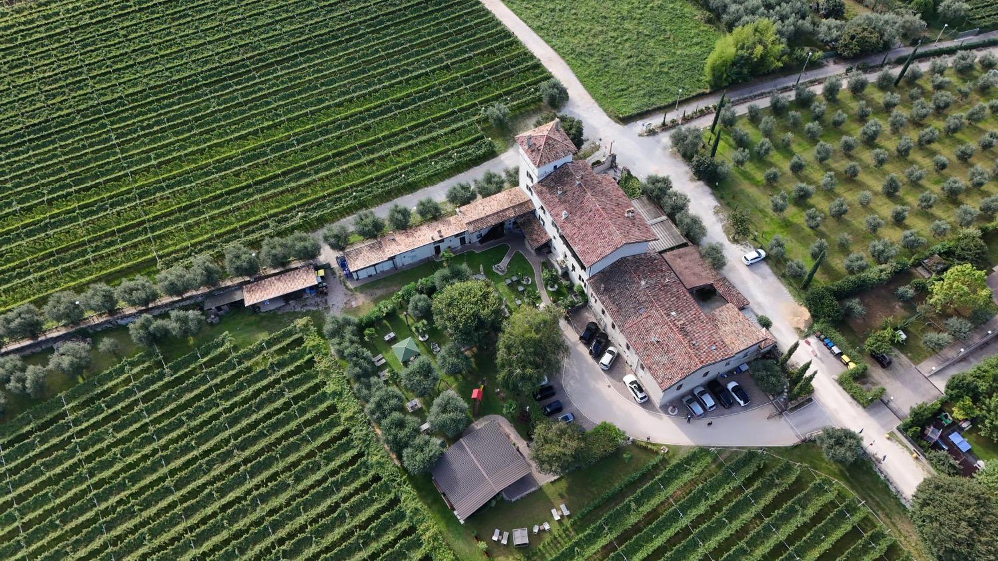 Residence La Colombera Riva del Garda Eksteriør bilde
