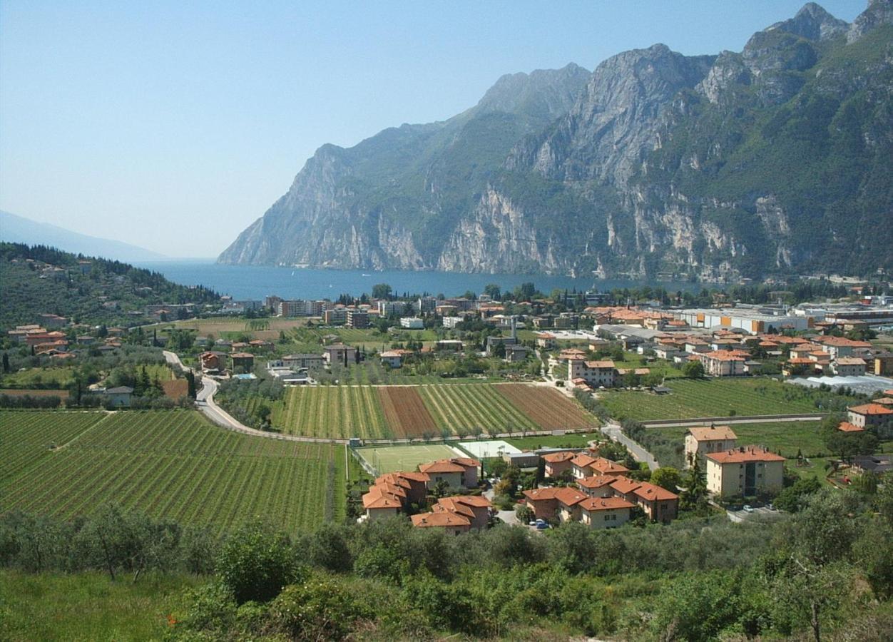Residence La Colombera Riva del Garda Eksteriør bilde